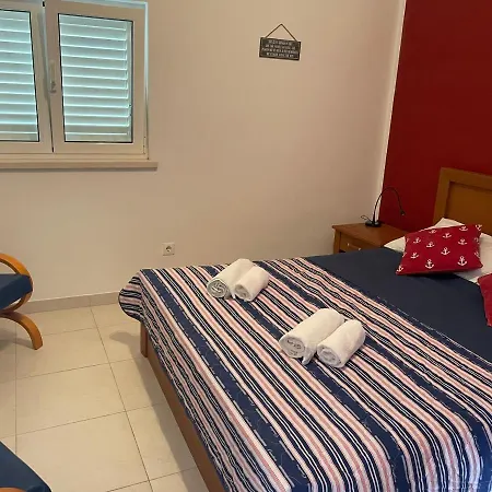 Island View - Tudorovica 度假居 *