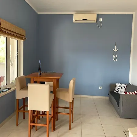 Island View - Tudorovica Vakantiehuis *